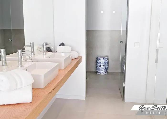 Appartement Aquasuites Prive B03 *