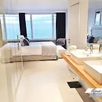 Lägenhet Aquasuites Prive B03 *